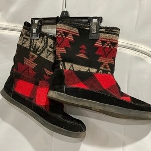 Madden Girl Wool Booties. Sz.8.5 Good Con.